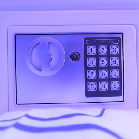 Jc Space Capsule Hotel Kuah Dış mekan fotoğraf