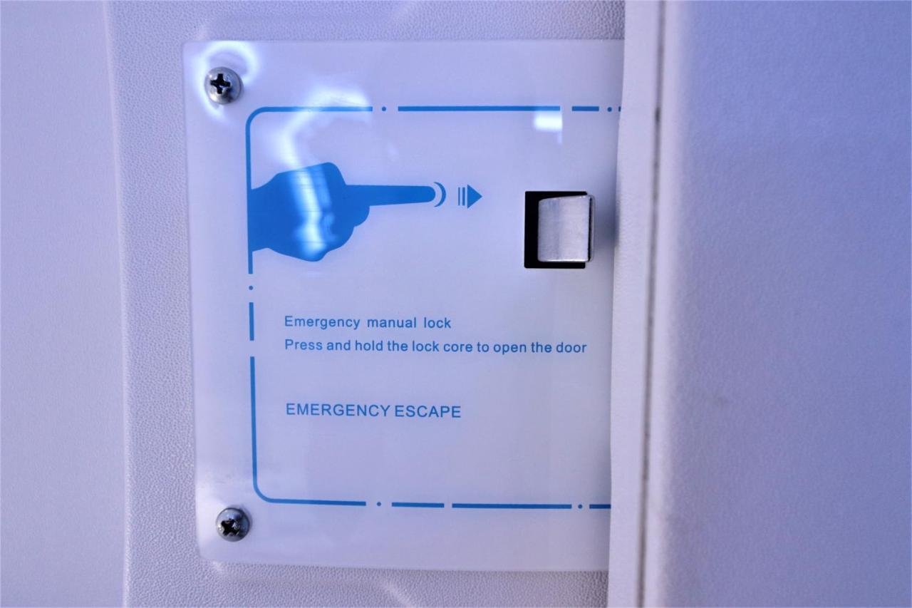 Jc Space Capsule Hotel Kuah Dış mekan fotoğraf